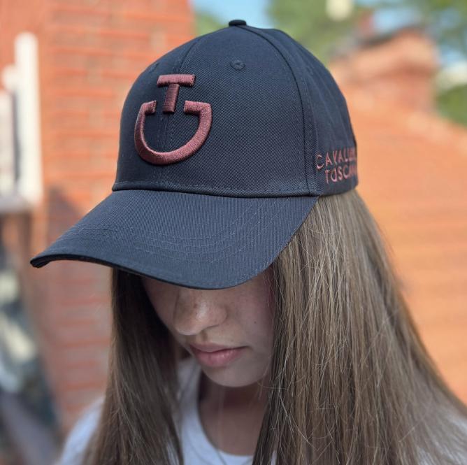 Czapka z daszkiem CT czarna z logo mink  (5)